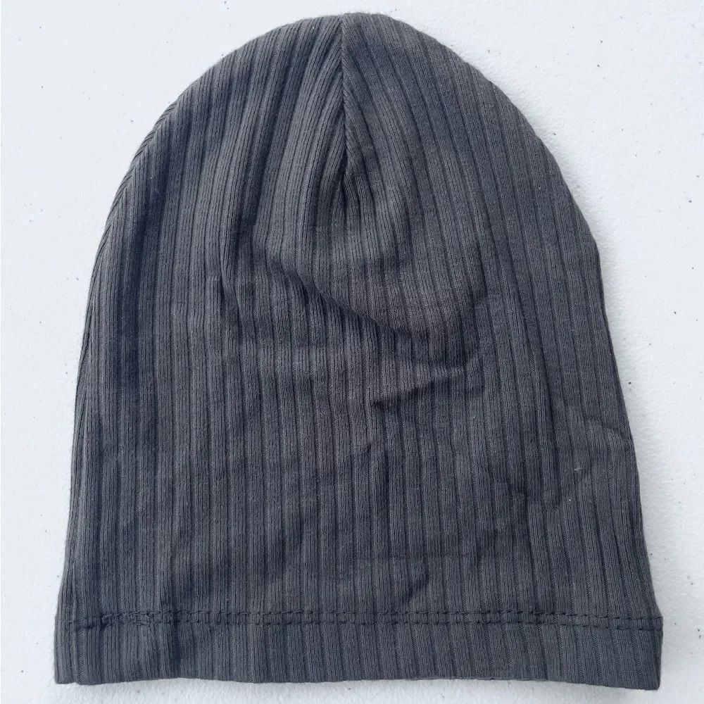 Infant Gray Ribbed Beanie Hat Size M Soft Stretch Baby Cap